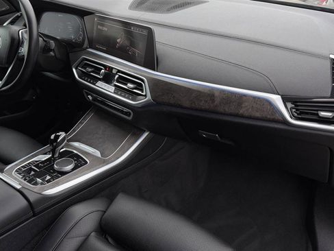 Used 2023 BMW X5 xDrive45e image 32