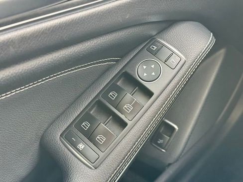 Used 2019 Mercedes-Benz GLA 250 4MATIC image 33