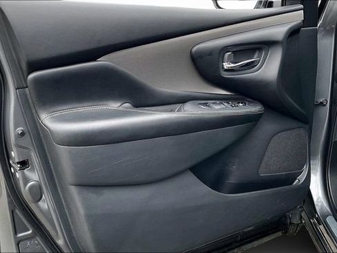 Used 2023 Nissan Murano SV image 24