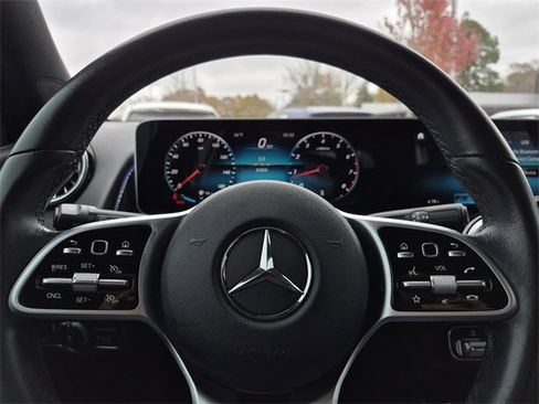 Certified 2021 Mercedes-Benz GLB 250 image 15