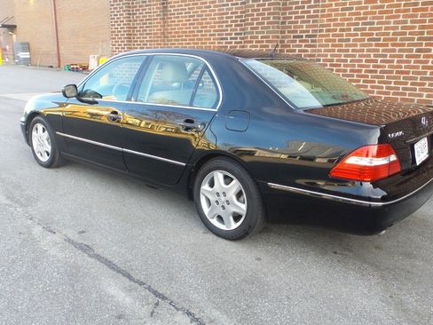 Used 2004 Lexus LS 430 image 3