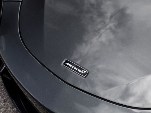 Used 2019 McLaren 570S Coupe RWD image 10