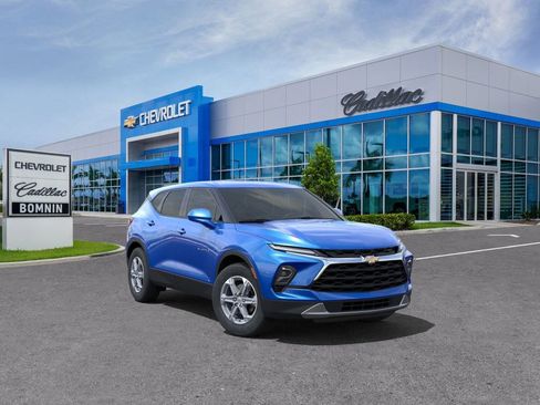 New 2025 Chevrolet Blazer LT image 2