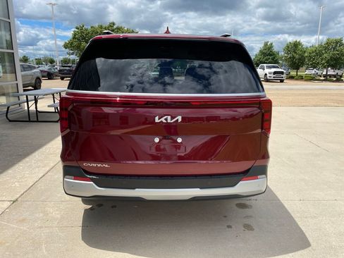 New 2026 Kia Carnival EX FWD image 6