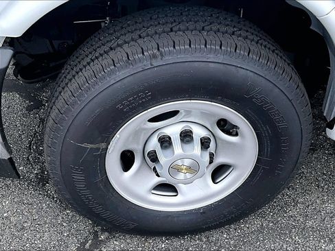 New 2026 Chevrolet Express 2500 w/ Enhanced Convenience Package RWD image 8