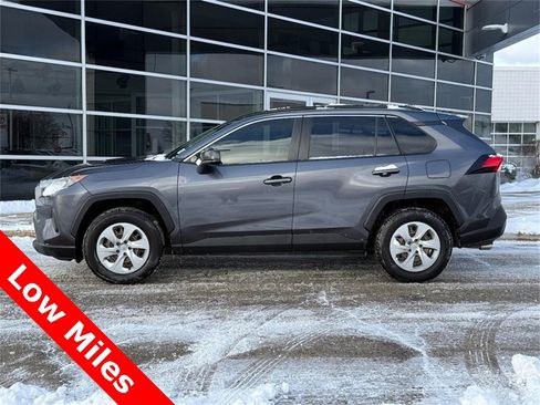 Used 2019 Toyota RAV4 LE image 6