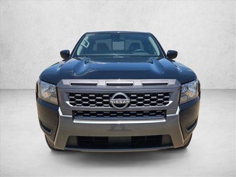 Used 2025 Nissan Frontier SV RWD image 2