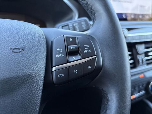 Used 2023 Ford Escape Active image 17