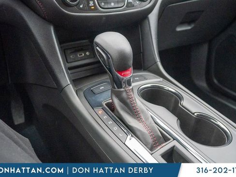 Used 2023 Chevrolet Equinox RS w/ RS Leather Package image 9