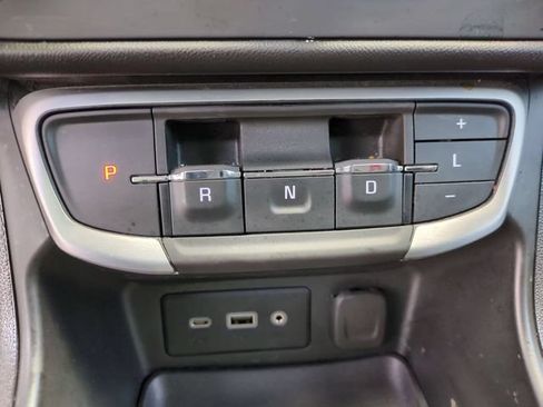 Used 2024 GMC Terrain SLE w/ Driver Convenience Package AWD/4WD image 16