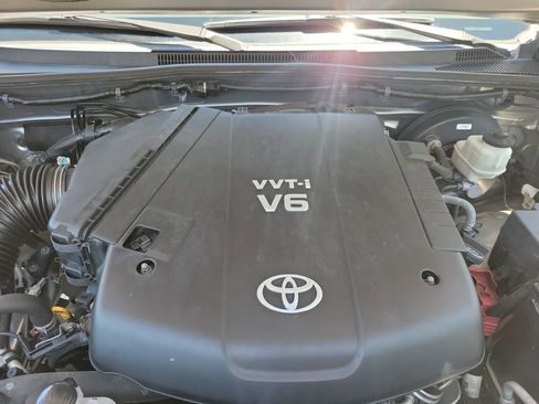 Used 2014 Toyota Tacoma PreRunner w/ TRD Sport Package RWD image 33