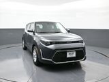 Used 2023 Kia Soul LX w/ LX Technology Package image 3
