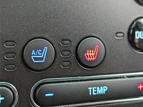 Used 2017 Ford Explorer Platinum image 29