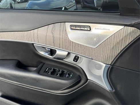 Used 2021 Volvo XC90 T8 Inscription w/ Advanced Package image 18