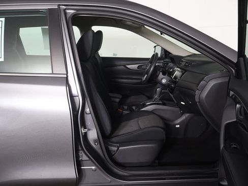 Used 2019 Nissan Rogue S AWD/4WD image 26