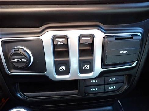 Used 2021 Jeep Wrangler Sport AWD/4WD image 14