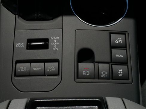 Certified 2026 Toyota Highlander XLE image 25