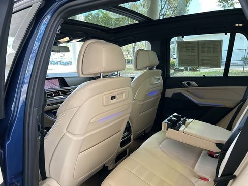 Used 2022 BMW X5 xDrive40i w/ M Sport Package image 44
