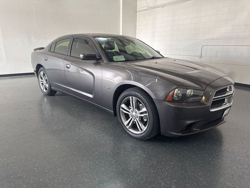 Used 2014 Dodge Charger R/T image 2