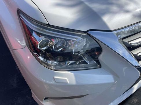 Used 2016 Lexus GX 460 w/ Premium Package AWD/4WD image 4