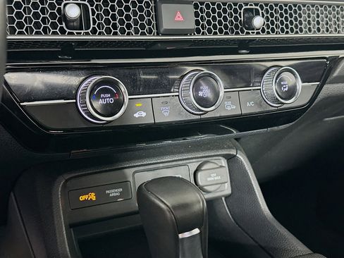 Used 2025 Honda Civic Sport image 23