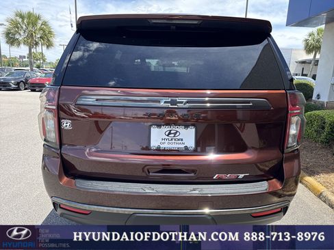 Used 2022 Chevrolet Tahoe RST w/ Luxury Package RWD image 3