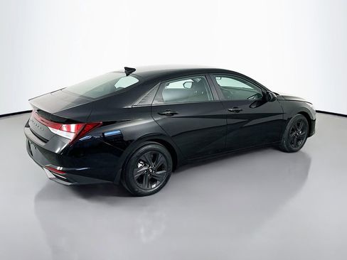 Used 2023 Hyundai Elantra SEL FWD image 7