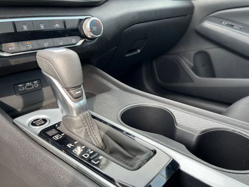 Used 2025 Nissan Altima 2.5 SV image 42