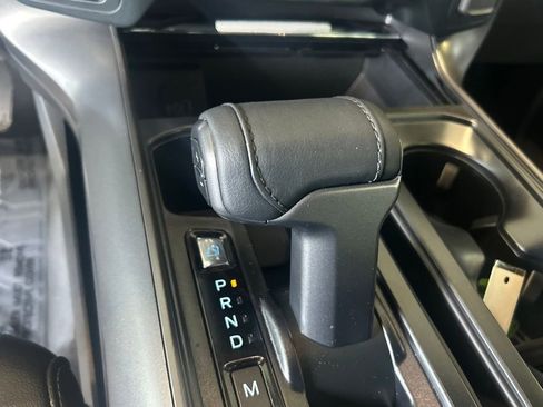 Used 2025 Ford F150 Lariat w/ Equipment Group 501A Mid image 14