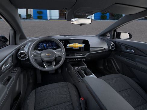 New 2026 Chevrolet Equinox EV LT image 15