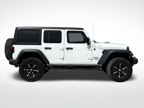 Used 2018 Jeep Wrangler Unlimited Sport S image 8