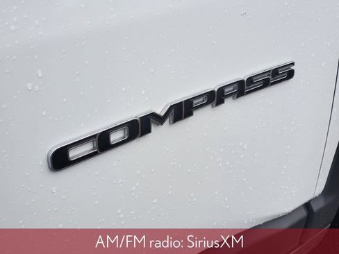 Used 2024 Jeep Compass Limited image 7