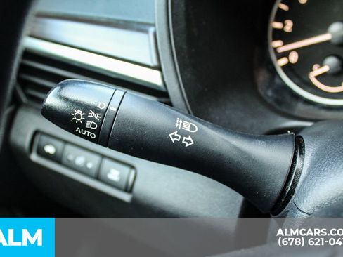 Used 2025 Nissan Altima 2.5 SV FWD image 27