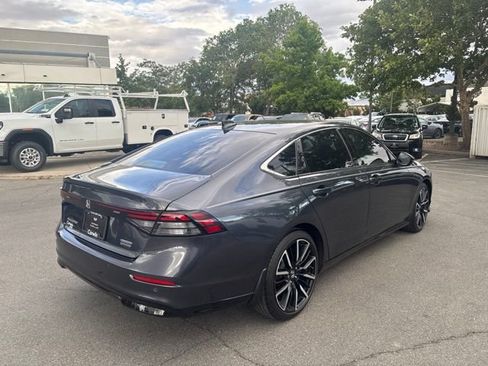 Used 2023 Honda Accord Touring image 8