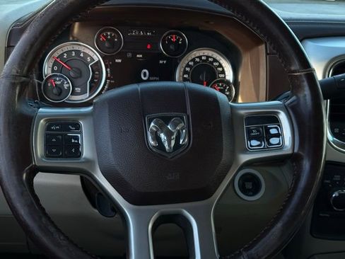 Used 2018 RAM 3500 Laramie w/ Convenience Group AWD/4WD image 8