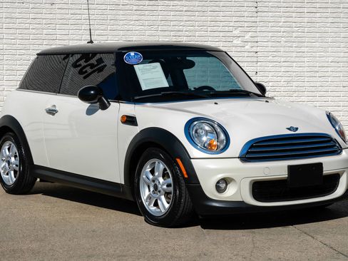 Used 2013 MINI Cooper Hardtop image 4