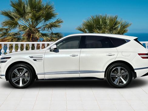 Used 2023 Genesis GV80 2.5T w/ Prestige 20" Package image 8
