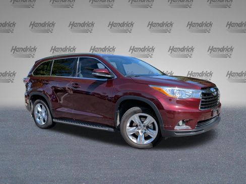 Used 2016 Toyota Highlander Limited FWD image 2