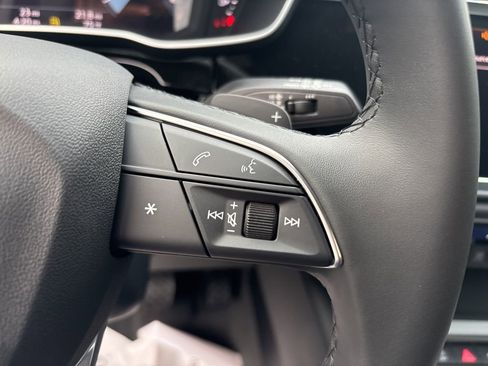 New 2025 Audi Q3 2.0T Premium image 22