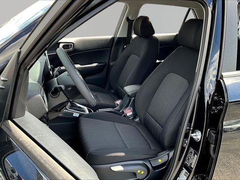 New 2026 Hyundai Venue SE FWD image 16