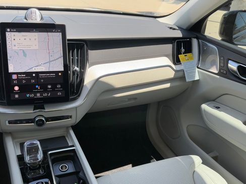 New 2026 Volvo XC60 T8 Ultra w/ Protection Package Premier image 12