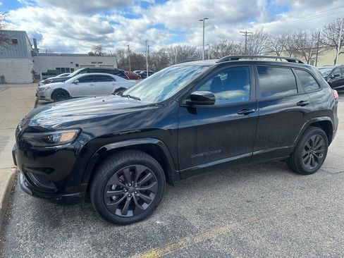 Used 2021 Jeep Cherokee High Altitude image 1