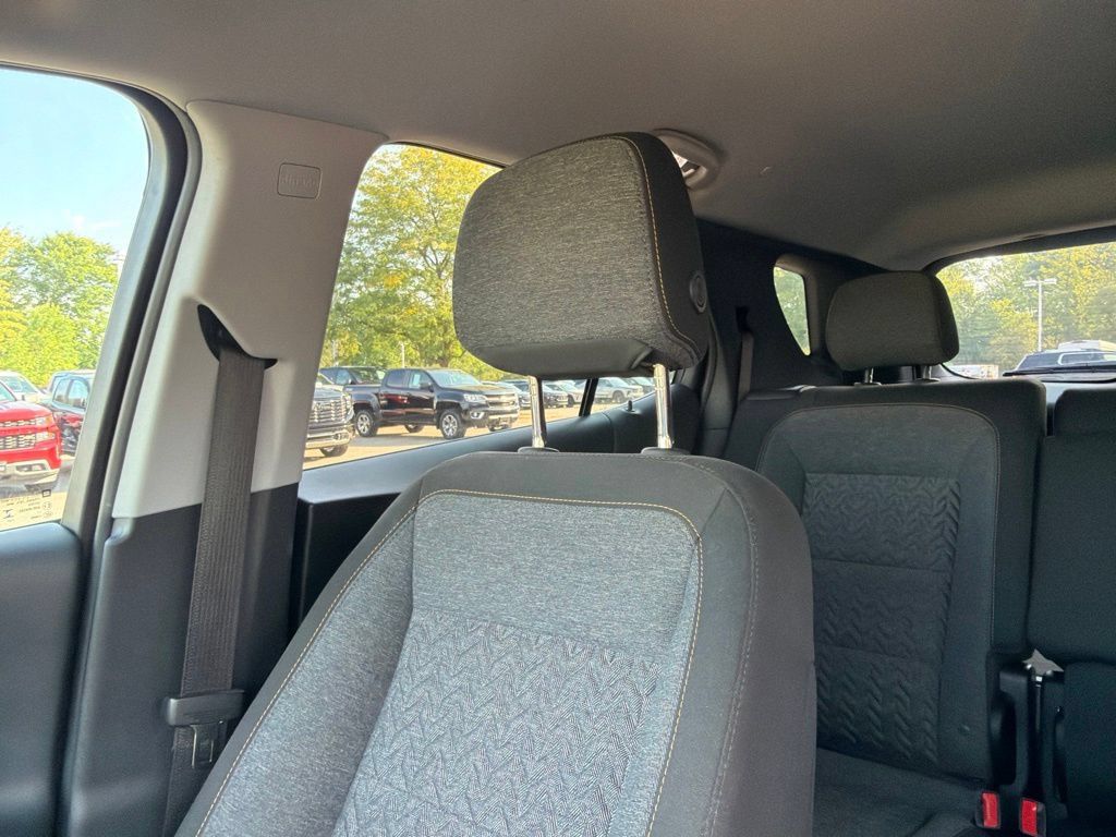 Used 2024 Chevrolet Equinox LT FWD image 11
