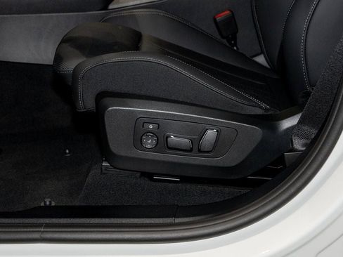 New 2026 BMW X3 xDrive30 w/ Convenience Package image 16