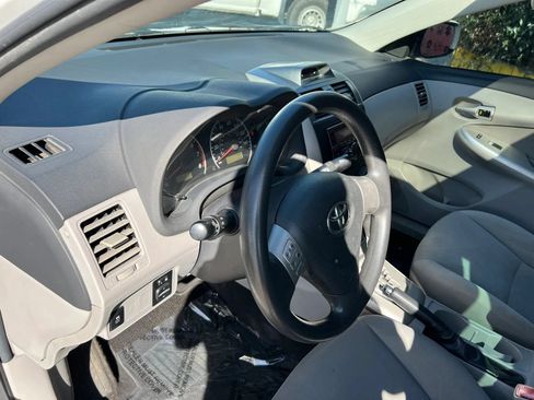 Used 2013 Toyota Corolla LE w/ Premium Pkg FWD image 15