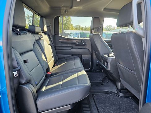 Used 2024 Chevrolet Silverado 1500 RST image 16