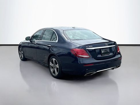 Used 2017 Mercedes-Benz E 300 4MATIC image 5