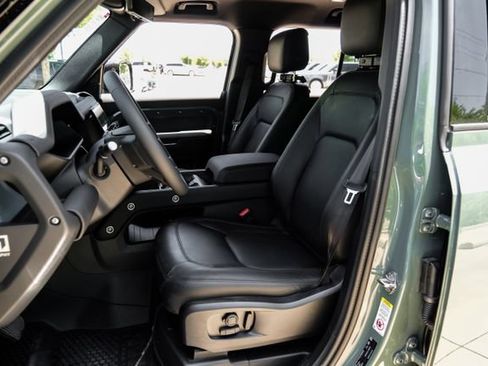 New 2026 Land Rover Defender 110 Trophy Edition AWD/4WD image 44