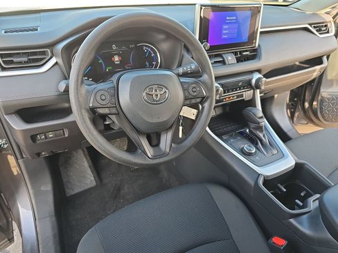 Certified 2025 Toyota RAV4 LE image 17