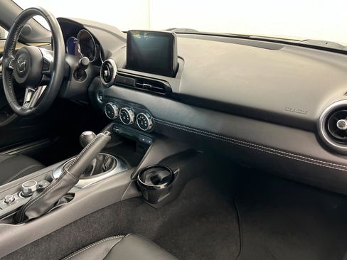 Used 2023 MAZDA MX-5 Miata Grand Touring RWD image 16